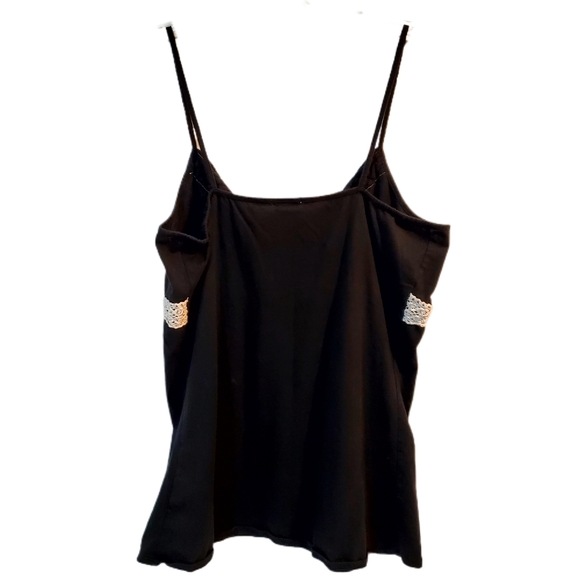 Old Navy Perfect Fit Tank Black with Crochet Trim - Picture 5 of 5